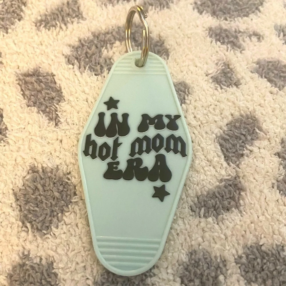 HANDMADE MOTEL KEYCHAIN